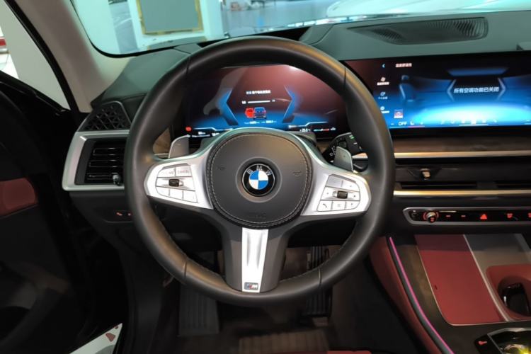 Used BMW X5 2023 xDrive 30Li Luxury M Sport Night Edition Package Steering Wheel