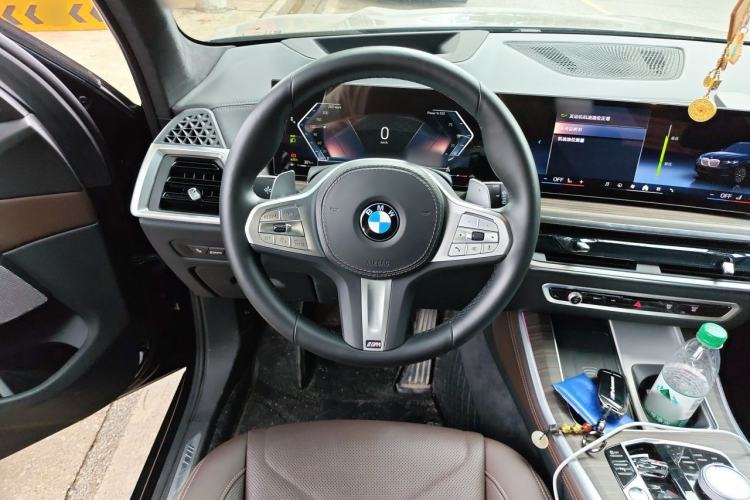 Used BMW X5 2023 xDrive 40Li M Sport Night Edition Package Steering Wheel