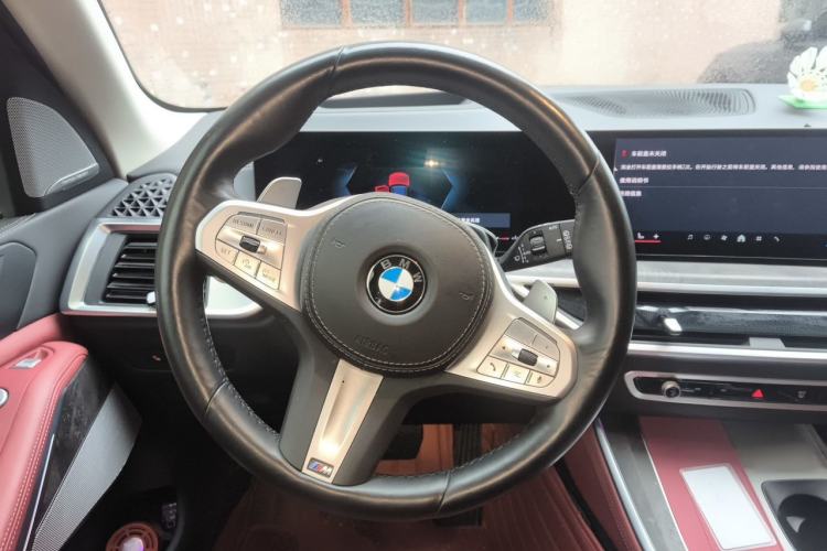 Used BMW X5 2023 xDrive 30Li M Sport Package Steering Wheel