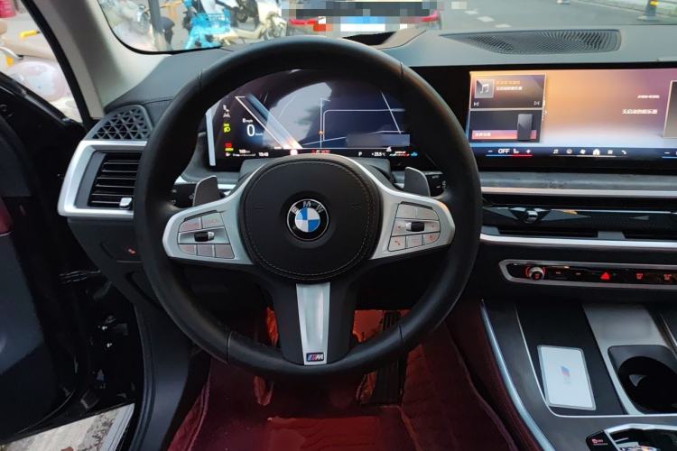 Used BMW X5 2023 xDrive 30Li Luxury M Sport Night Edition Package Steering Wheel
