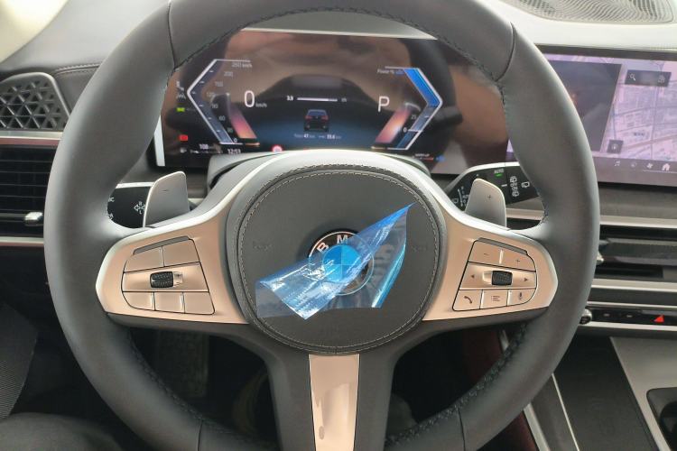 Used BMW X5 2023 xDrive 30Li Luxury M Sport Night Edition Package Steering Wheel