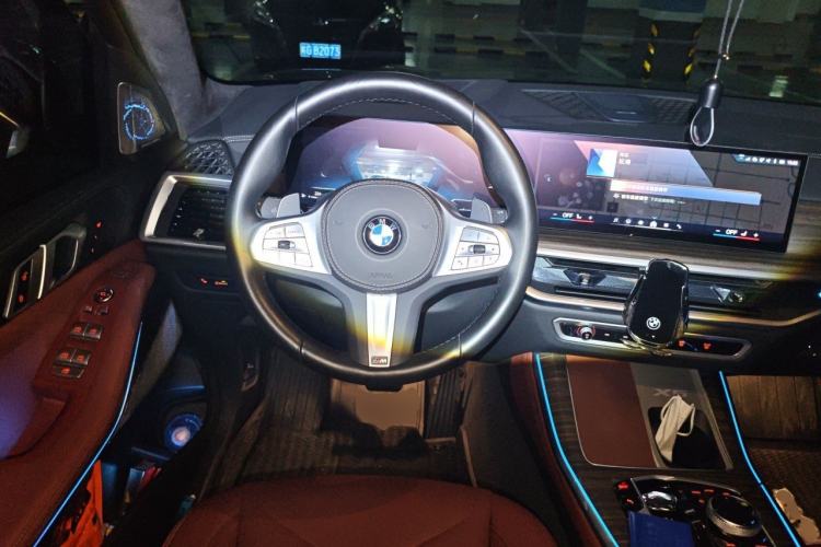 Used BMW X5 2023 xDrive 40Li M Sport Night Edition Package Steering Wheel