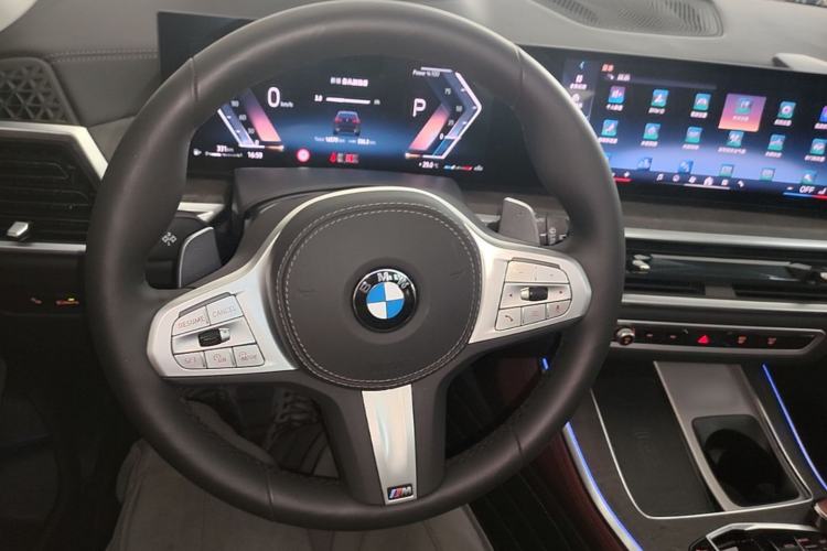 Used BMW X5 2023 xDrive 30Li Luxury M Sport Package Steering Wheel