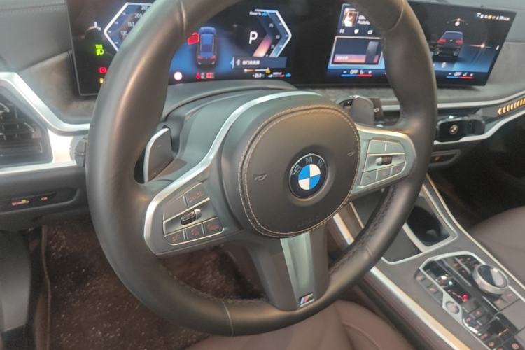 Used BMW X5 2023 xDrive 30Li Luxury M Sport Night Edition Package Steering Wheel