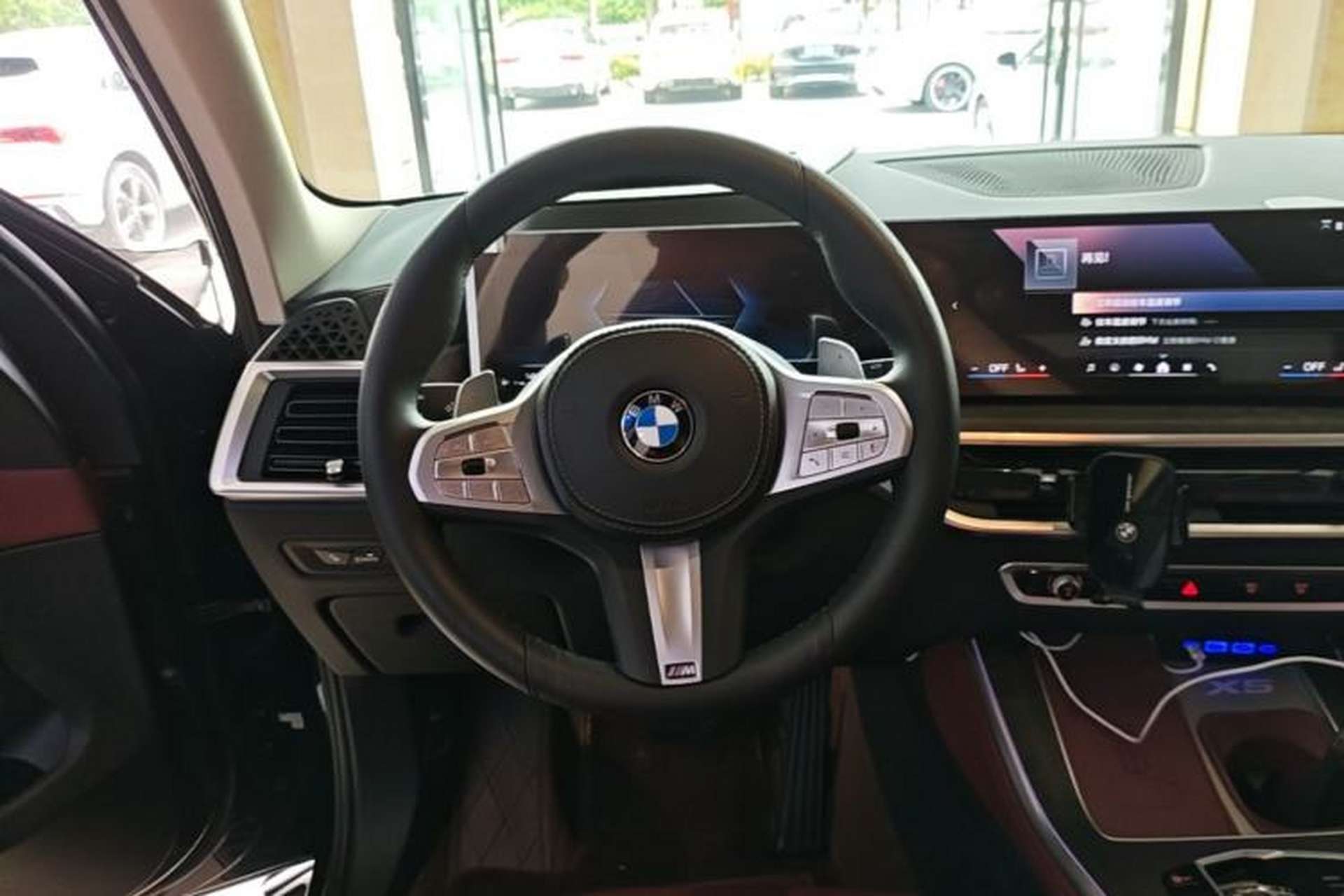 Used BMW X5 2023 xDrive 30Li Luxury M Sport Night Edition Package Steering Wheel
