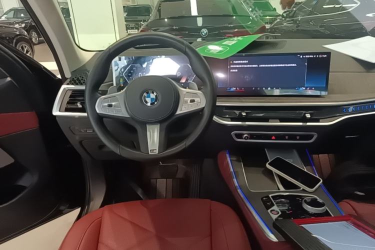 Used BMW X5 2023 xDrive 30Li Luxury M Sport Package Steering Wheel