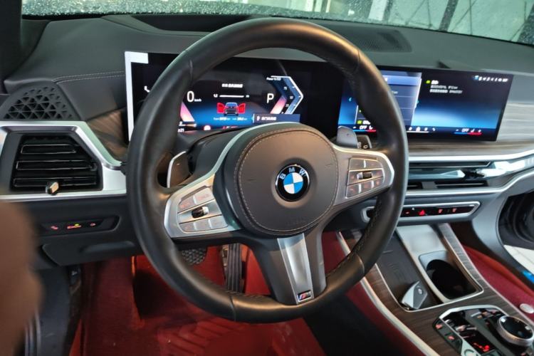 Used BMW X5 2023 xDrive 40Li M Sport Night Edition Package Steering Wheel