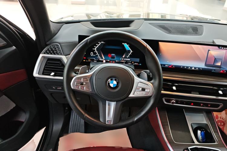 Used BMW X5 2023 xDrive 40Li M Sport Night Edition Package Steering Wheel