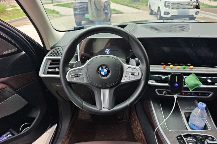 Used BMW X5 2023 xDrive 30Li Luxury M Sport Package Steering Wheel