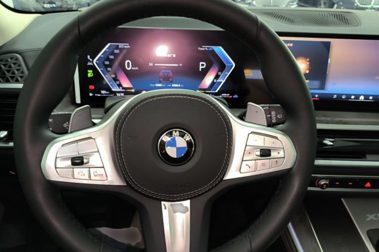 Used BMW X5 2023 xDrive 30Li Luxury M Sport Night Edition Package Steering Wheel