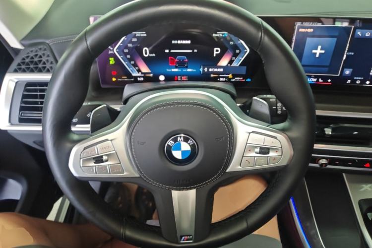 Used BMW X5 2023 xDrive 30Li Luxury M Sport Night Edition Package Steering Wheel
