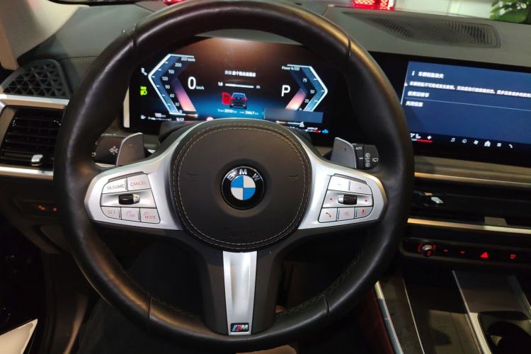 Used BMW X5 2023 xDrive 30Li Luxury M Sport Night Edition Package Steering Wheel