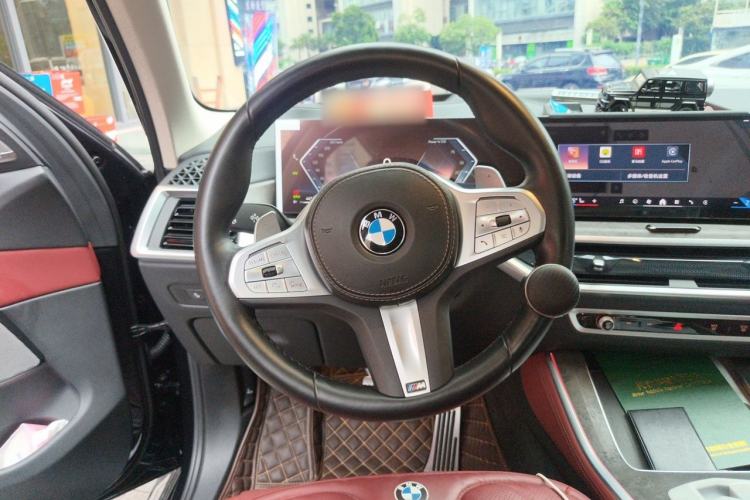 Used BMW X5 2023 xDrive 30Li Luxury M Sport Night Edition Package Steering Wheel