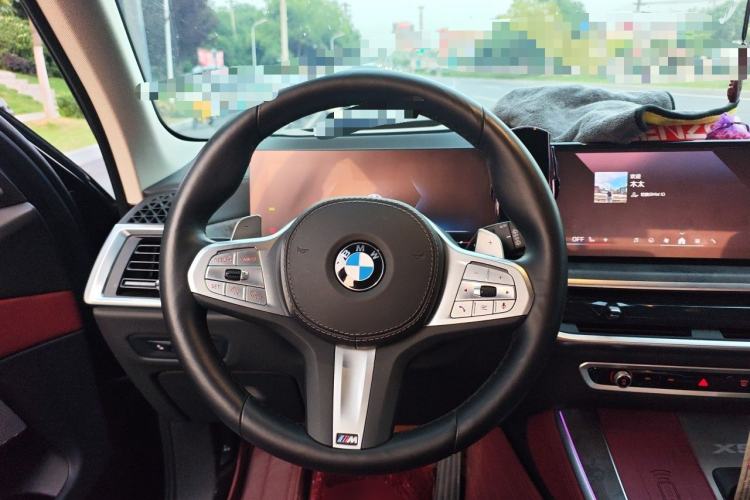 Used BMW X5 2023 xDrive 30Li Luxury M Sport Night Edition Package Steering Wheel