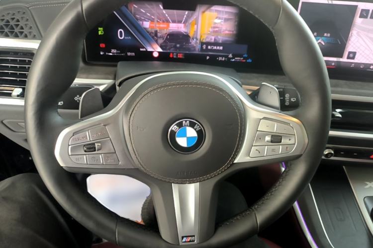 Used BMW X5 2023 xDrive 30Li Luxury M Sport Night Edition Package Steering Wheel