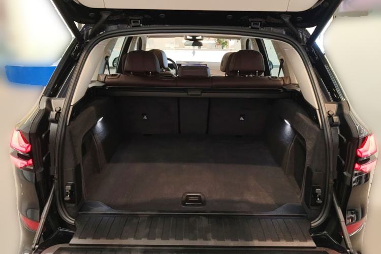 Used BMW X5 2023 xDrive 30Li Luxury M Sport Package Trunk