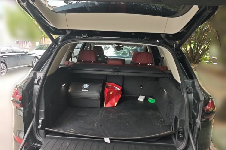 Used BMW X5 2023 xDrive 30Li Luxury M Sport Package Trunk