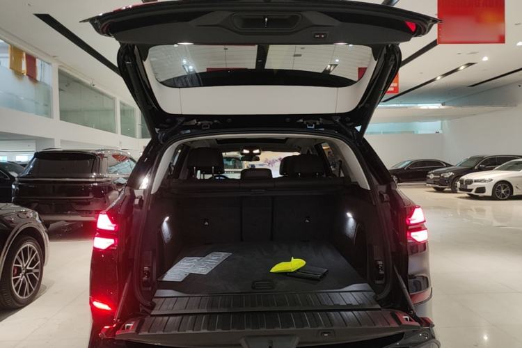 Used BMW X5 2023 xDrive 30Li Luxury M Sport Night Edition Package Trunk