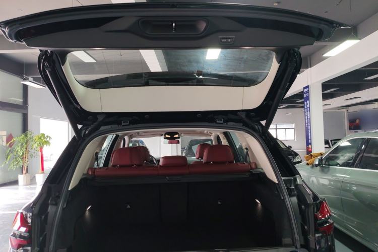 Used BMW X5 2023 xDrive 30Li Luxury M Sport Night Edition Package Trunk