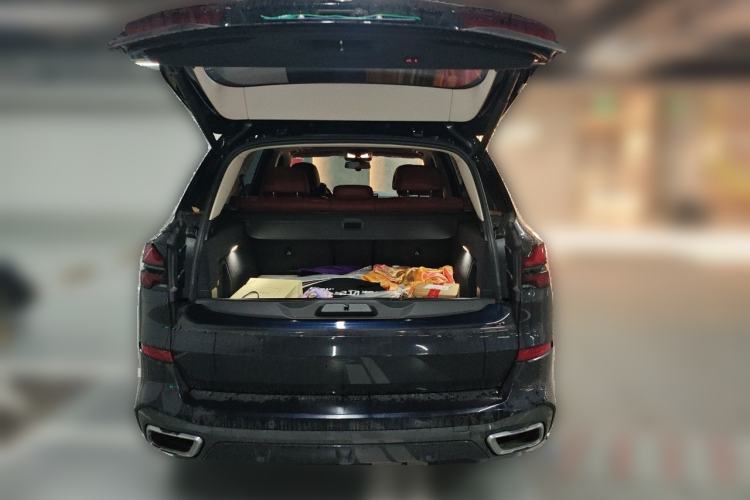 Used BMW X5 2023 xDrive 30Li Luxury M Sport Night Edition Package Trunk