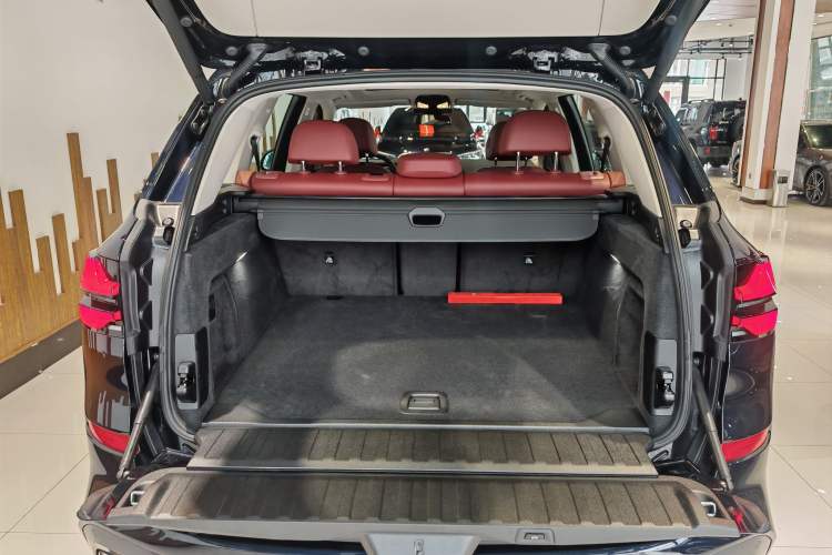 Used BMW X5 2023 xDrive 30Li Luxury M Sport Night Edition Package Trunk