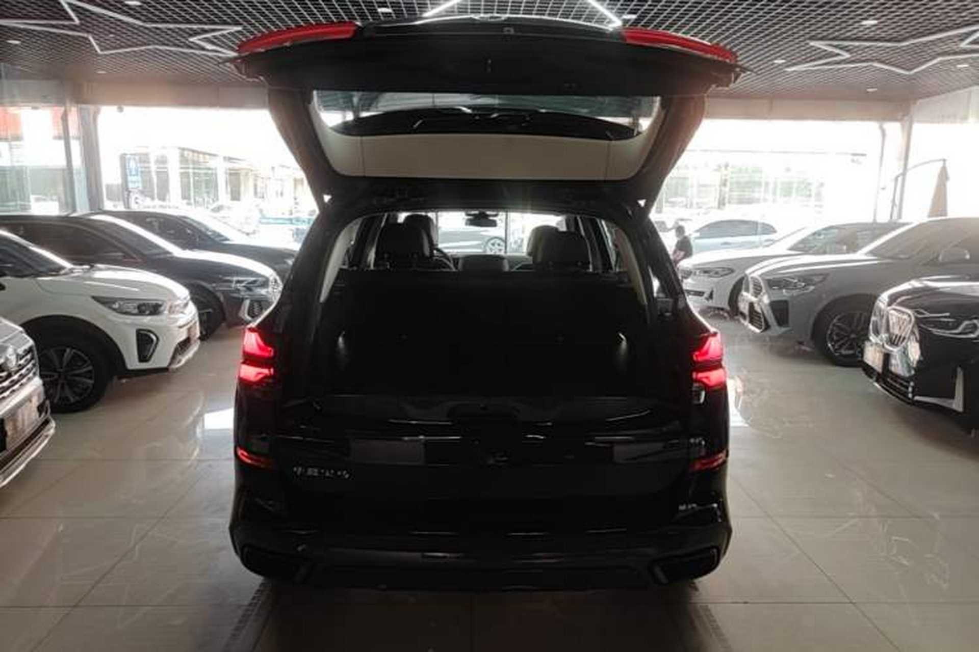 Used BMW X5 2023 xDrive 30Li Luxury M Sport Night Edition Package Trunk