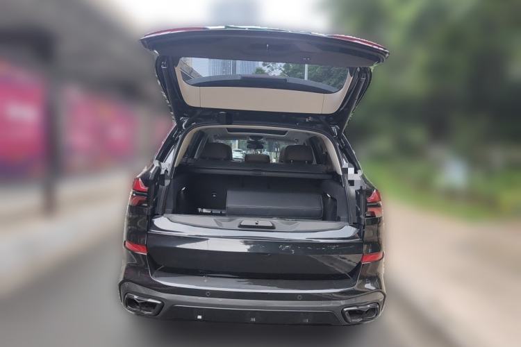 Used BMW X5 2023 xDrive 30Li Luxury M Sport Night Edition Package Trunk
