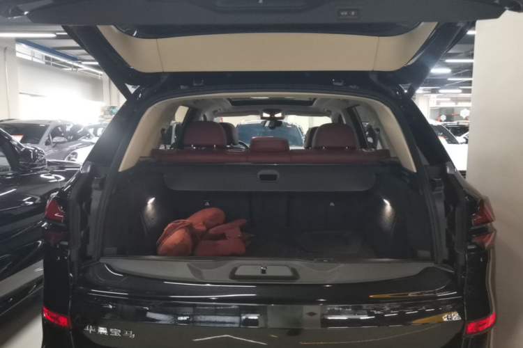 Used BMW X5 2023 xDrive 30Li Luxury M Sport Night Edition Package Trunk