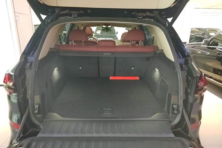 Used BMW X5 2023 xDrive 30Li Luxury M Sport Night Edition Package Trunk
