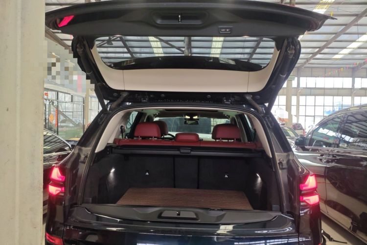 Used BMW X5 2023 xDrive 30Li Luxury M Sport Night Edition Package Trunk