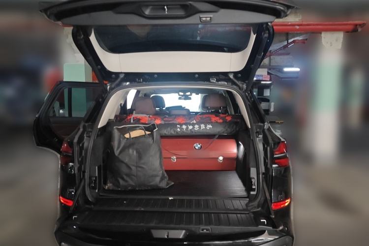 Used BMW X5 2023 xDrive 30Li Luxury M Sport Package Trunk