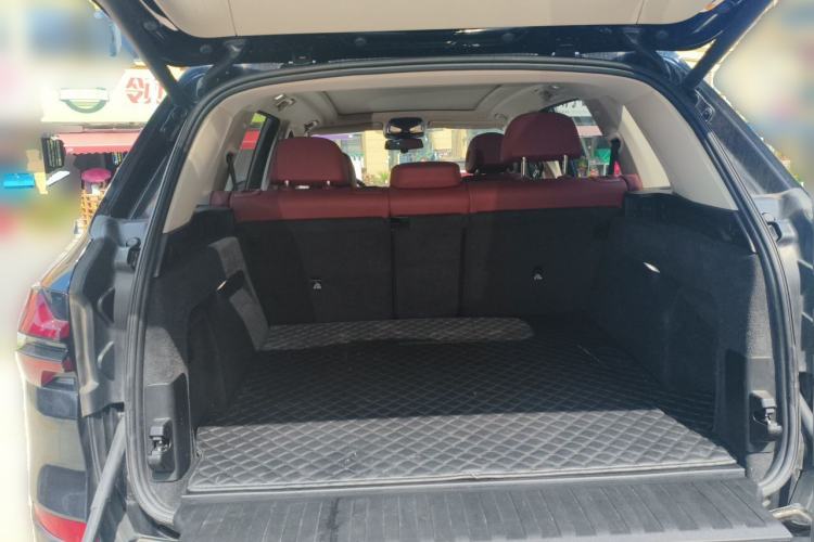 Used BMW X5 2023 xDrive 30Li Luxury M Sport Night Edition Package Trunk