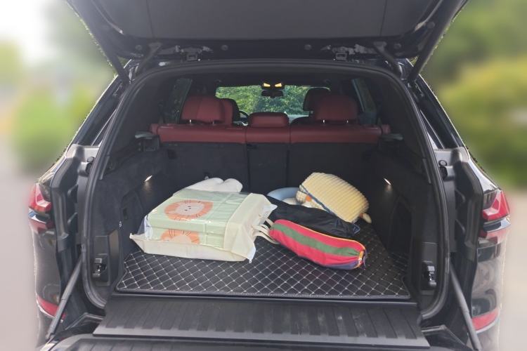 Used BMW X5 2023 xDrive 40Li M Sport Night Edition Package Trunk