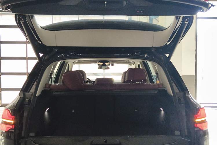 Used BMW X5 2023 xDrive 30Li Luxury M Sport Night Edition Package Trunk