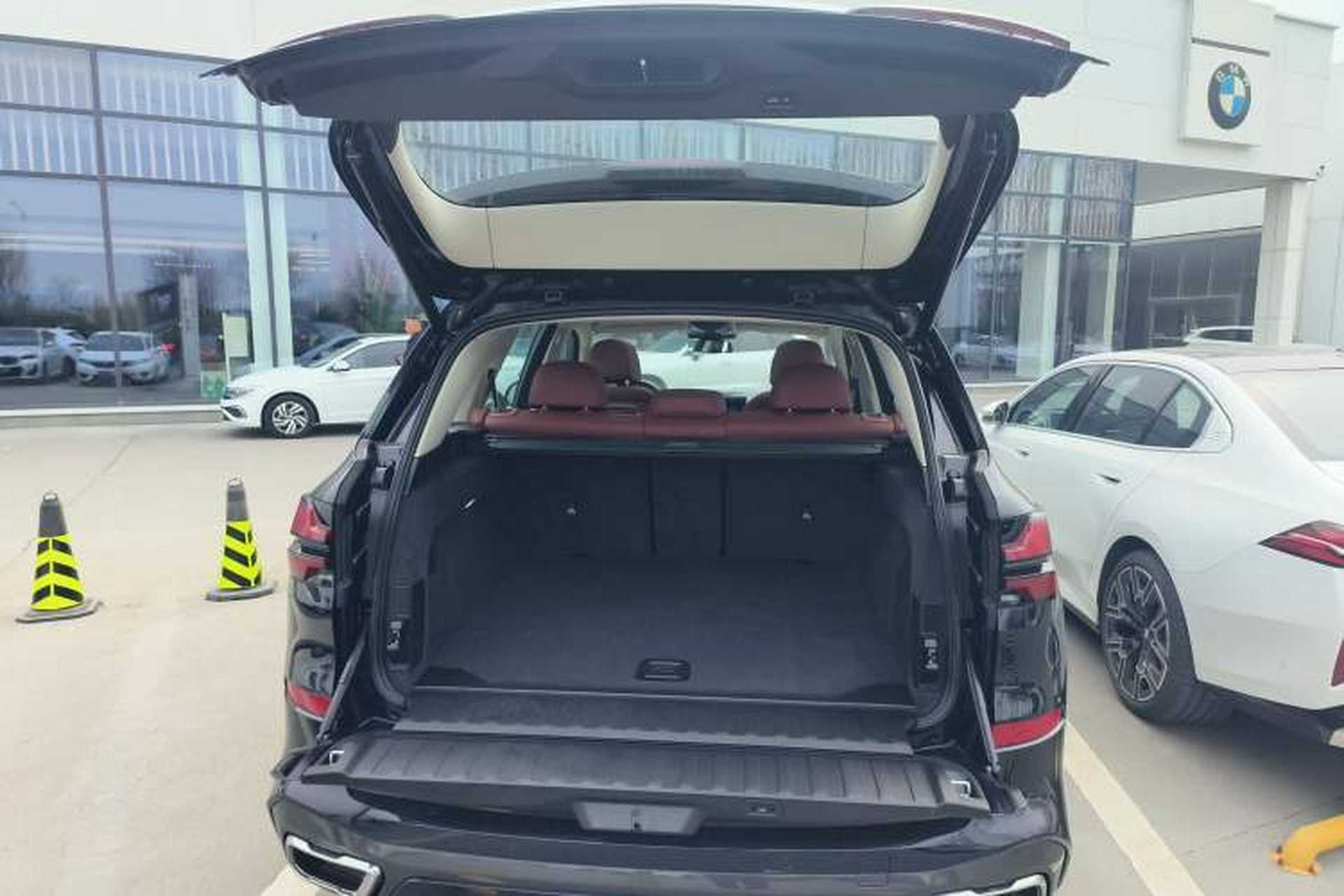 Used BMW X5 2023 xDrive 30Li Luxury M Sport Night Edition Package Trunk