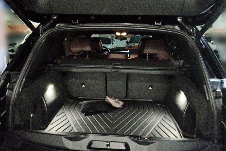 Used BMW X5 2023 xDrive 40Li M Sport Package Trunk
