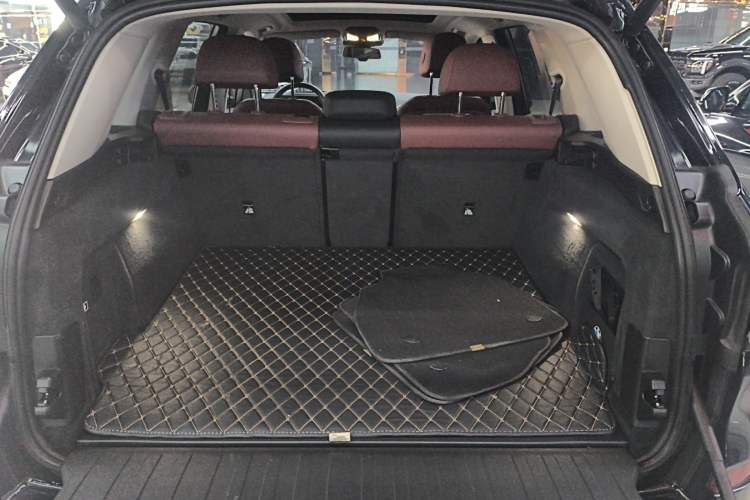 Used BMW X5 2023 xDrive 30Li Luxury M Sport Night Edition Package Trunk