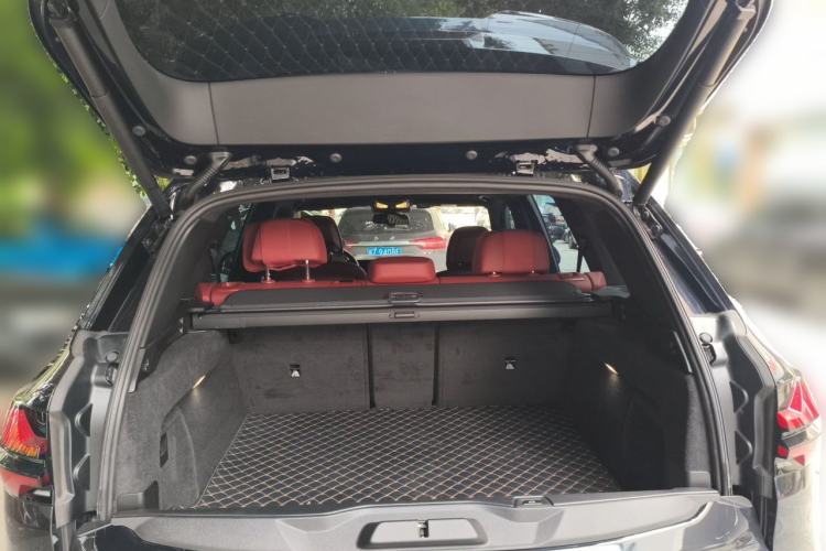 Used BMW X5 2023 xDrive 40Li M Sport Package Trunk