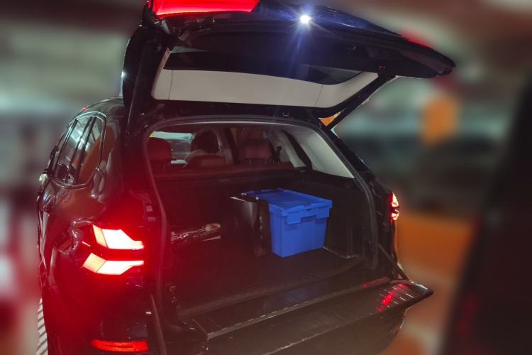 Used BMW X5 2023 xDrive 30Li Luxury M Sport Night Edition Package Trunk