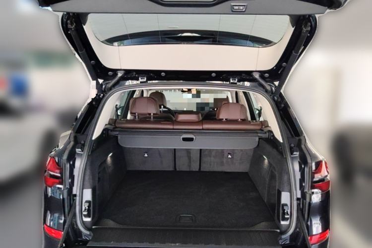Used BMW X5 2023 xDrive 30Li Luxury M Sport Night Edition Package Trunk
