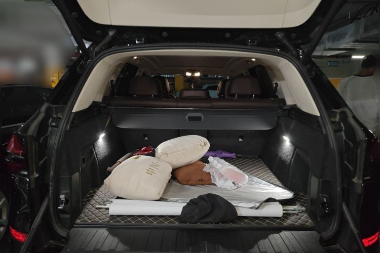 Used BMW X5 2023 xDrive 30Li Luxury M Sport Night Edition Package Trunk