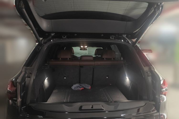 Used BMW X5 2023 xDrive 40Li M Sport Night Edition Package Trunk