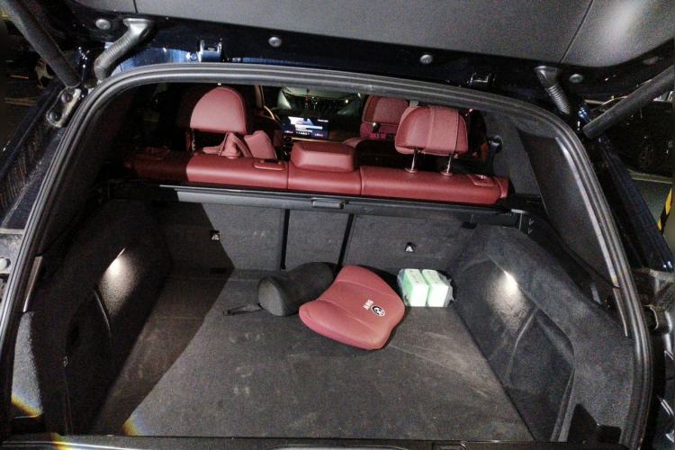 Used BMW X5 2023 xDrive 40Li M Sport Night Edition Package Trunk