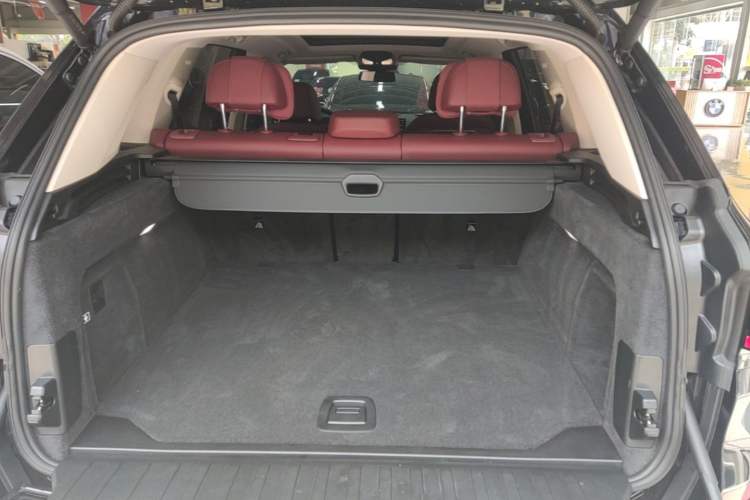 Used BMW X5 2023 xDrive 30Li Luxury M Sport Night Edition Package Trunk