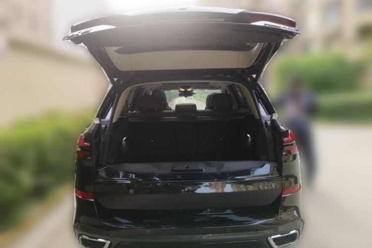 Used BMW X5 2023 xDrive 30Li Luxury M Sport Night Edition Package Trunk