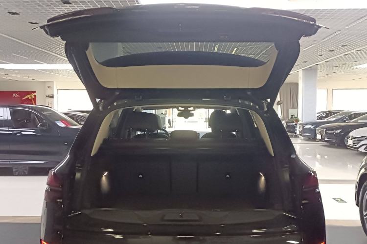 Used BMW X5 2023 xDrive 30Li M Sport Package Trunk