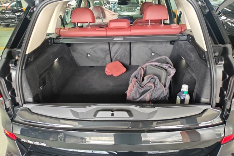 Used BMW X5 2023 xDrive 30Li Luxury M Sport Night Edition Package Trunk