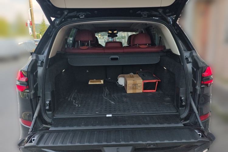Used BMW X5 2023 xDrive 30Li Luxury M Sport Night Edition Package Trunk