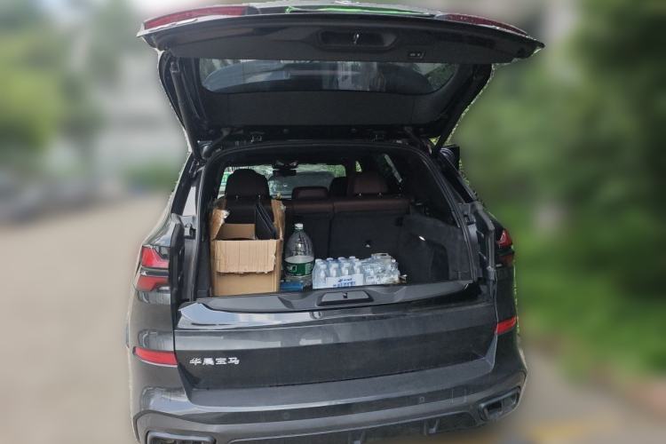 Used BMW X5 2023 xDrive 40Li M Sport Night Edition Package Trunk