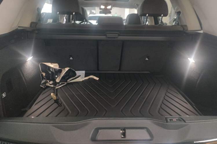 Used BMW X5 2023 xDrive 30Li Luxury M Sport Night Edition Package Trunk
